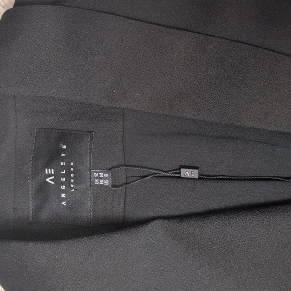 💙 NWOT Elegant Black Blazer with fringes 🤩 - Picture 2 of 4